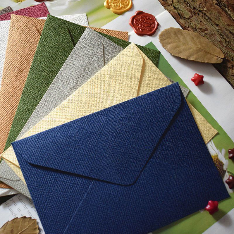 Letter Envelope Kraft - 50枚入り、20x15cmのクラフト紙製、窓付き封筒。結婚式の招待状、ギフト、誕生日パーティーの記念品などに使える、無地のレターカード。