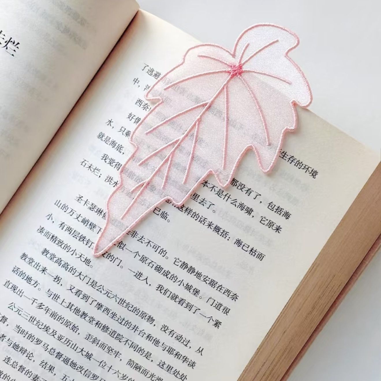 オーガンジー刺繍の葉っぱ型ブックマーク。読書用、学生へのプレ - Office Supply Office Stationery Items のレビューと価格