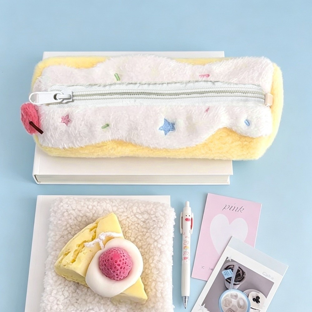 耐久性に優れたペンケース。星の刺繍が施され、スイスロール型の - Pen Pouch Roll のレビューと価格