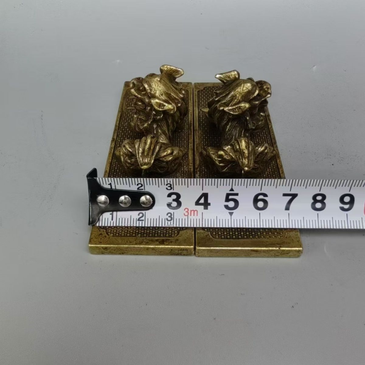 真鍮製ペアペーパーウェイト、ライオン彫刻、中国書道の文字が刻 - Lion Stationery & Office Supply(Kunshan)Co.Ltd のレビューと価格